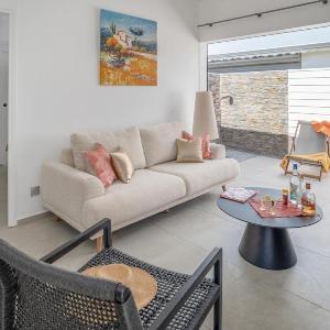 ITA Bungalow - 2 Bedrooms Pool & Beach Saint-François