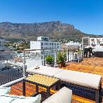 Luxurious 2-Bedroom Penthouse with Stunning Views in Central Cape Town 