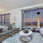 One Bedroom High Rise Residence with City Views Nevada