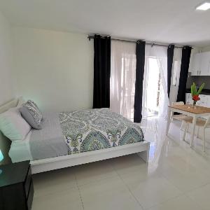 DELUXE STUDIOS with POOL VIEW and Wi-Fi at PLAYA LOS CORALLES