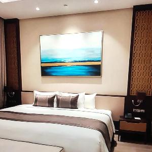 Crystal Bay Premier Suites