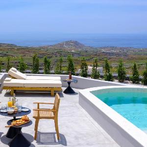 Avelora Suites