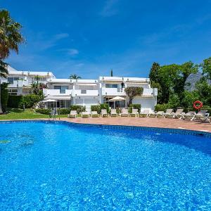 GOLF TOWN HOUSE IN ALOHA WITH POOL&GARDEN Marbella