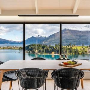 Earnslaw Terrace Luxury Villa-Hot Tub & Lake Views