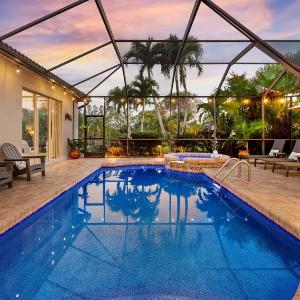 Tivoli Paradise Salt Pool&Spa VillaKING BEDS!