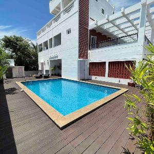 Croc Villa 3BHK pvt Pool by Roamigo