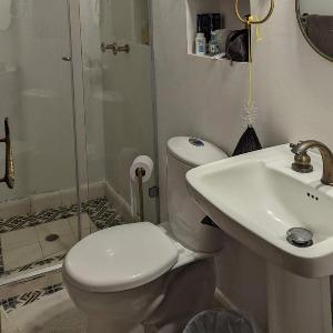 Old City 2-bedroom 2-bath apartment