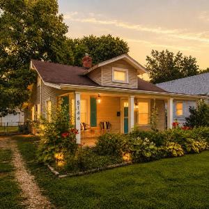 The Primrose Cottage Pet Friendly Private Yard