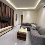 203 JRE apartment with stunning boulevard veiw 