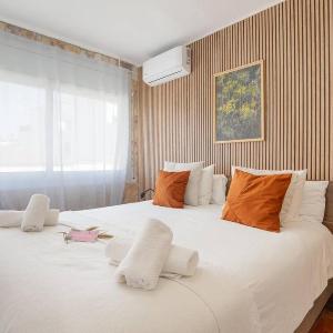 Oasis - Bright 2BR Apartment with Balcony Sitges