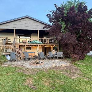 Lake view- sunsets from deck- hot tub - grill