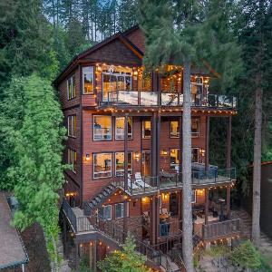 Hayden Lake 2BR Waterfront Dock Kayaks