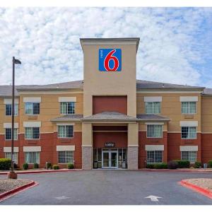Motel 6 Suites Memphis Airport TN