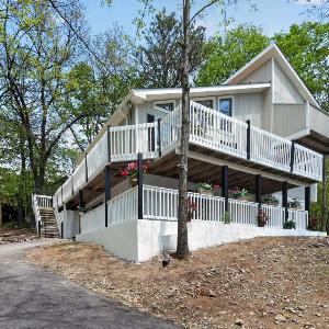 Pocono Sanctuary 10 Min to Falls Family Escape home