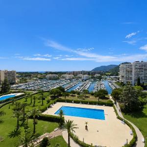 Apt 8 guests sea view & pool 10 minutes from Cannes