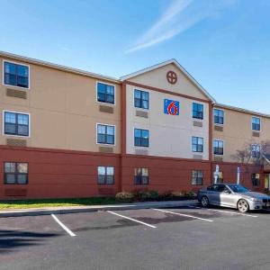 Motel 6 Suites Rochester Henrietta NY