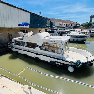 Bateau spacieux vue sur l'eau - 8 pers. - API-1-46-34