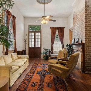 Historic 1840s Cottage Villa 2 min Steps from French Quarter 9br 7ba