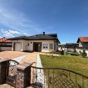 Villa H&E