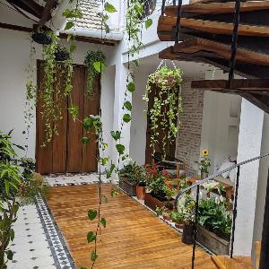 Walled City 2-bedroom 2-bath Apartment with Patio