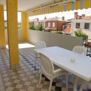 Cozy vacation home with lovely views in Grado