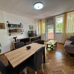 Large 3BR apartment in the center sand beach 5BD