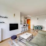 2BDR flat for 4 people near Bastille Nation