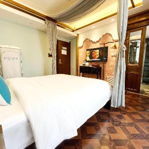 Zhangjiajie Courtyard Hotel-Chinese-Style HotelZen Tea Culture ExperienceYoga-Healing ClassAntique Beauty Free Breakfast Itineary Plan& Purchase Tickets Free luggage storageVegan Available