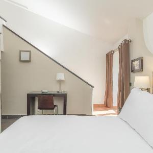 Mara House