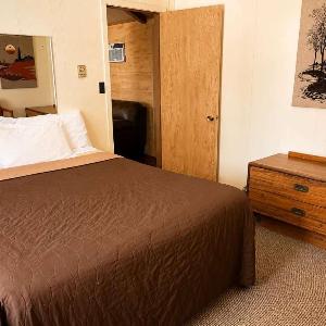 Cabin 19-Woodland Motor Lodge