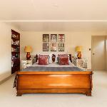 Thamesside Living 3 Bedroom Boathouse