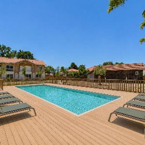 Le Swallow - appart pour 4 - piscine commune