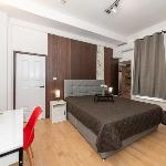 New Kensington Flat Perfect Location with AC