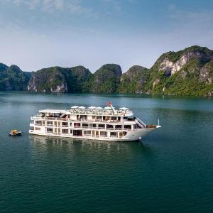 Amanda Pearl Cruise Ha Long Bay