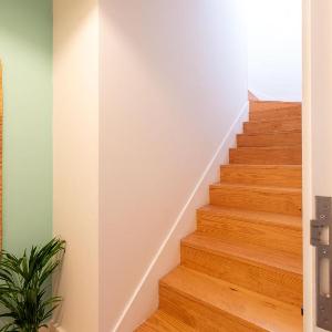 BmyGuest - Almada Loft Apartment