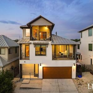 Central Austin Hotspot Walk to Fine Dining & Fun