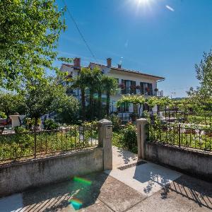 Apartments with parking space Bajcici Krk - 13639