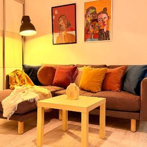 Your Perfect City Escape - Bright and Elegant 2BR in the Historic Heart