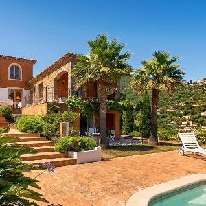 CASA-Jeanne piscine et vue mer pour 4