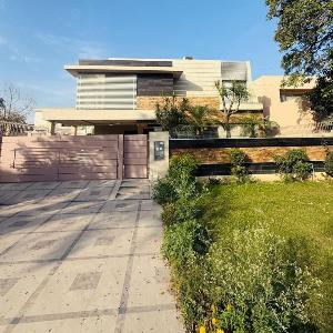 Experience Comfort and Class Modern 3 Bed First Floor in DHA Phase 4 Lahore
