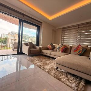 Luxury 2-Bedrooms Apartment in Airport Residential
