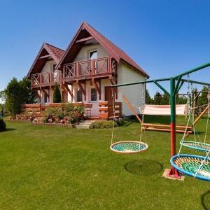 Year-round holiday home with fireplace and terrace