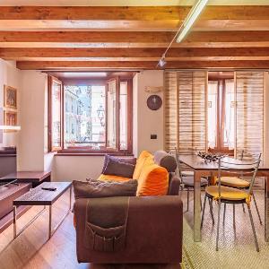Le Flaneur - 