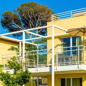 Air-Conditioned Var Apartment for 6