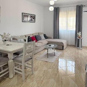 Meli Seaside Apartments