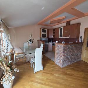 Apartment Emir