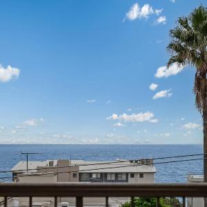 Oceanic Apt Unit 8