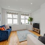 3-Bed Duplex Apt in Shepherds Bush Central London 
