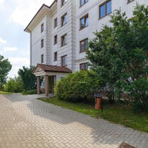 Przestronne Apartamenty Rodzinne z Miejscem do Pracy Zdalnej by Noclegi Renters