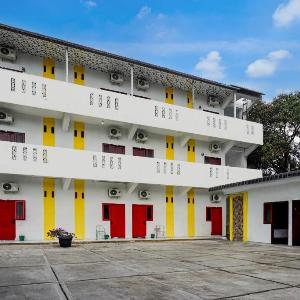 Hotel O near Ring Road City Walks formerly Graha Aisyah